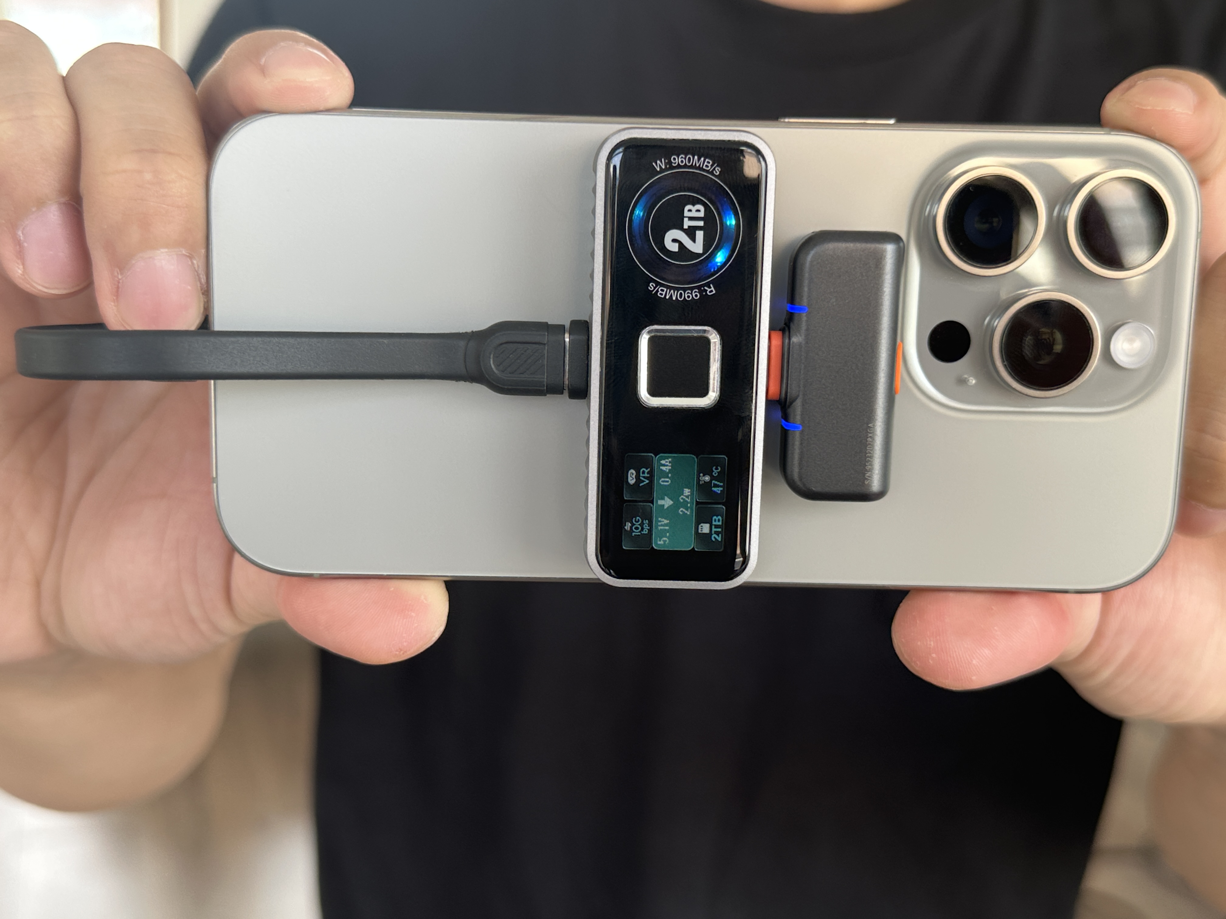 MagSafe Compatible with Built-in Magnets