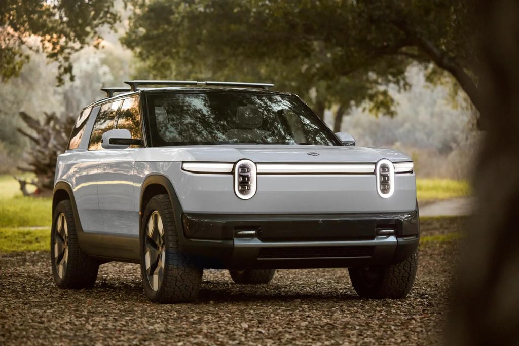 Pre-order | Rivian R2 electric SUV 