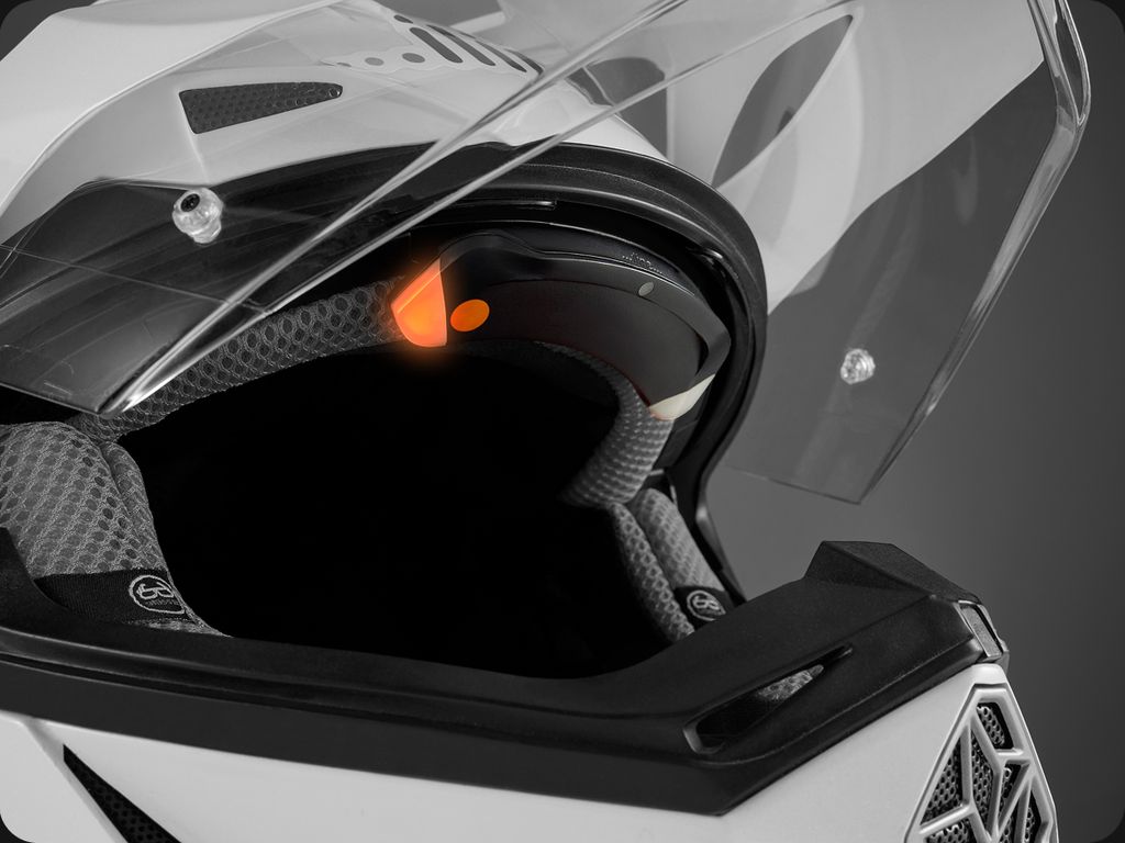 iline Pilot®: Navigate with Your Eyes on the Road