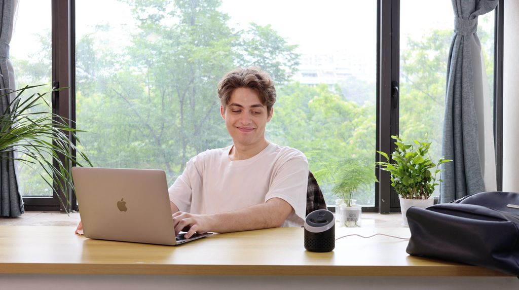 Heybot Speaker: Just Talk, Get AI Responses in 2 Sec