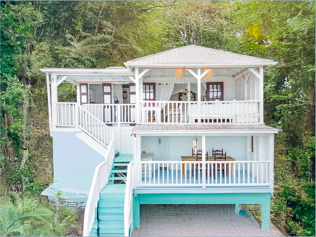 Pineapple House: Soulful Eco-Luxury in the Heart of the