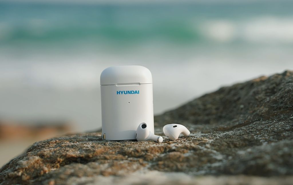 HYUNDAI: World’s 1st Wireless Earbuds 2-in-1 Power
