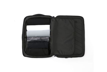 Flai is the ultimate travel bag for the modern traveller